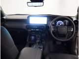 オシャレなインテリアで運転する気分も盛り上がりますよね^^