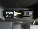 ETC付。高速道路の料金所はキャッシュレスで通過です。サービスエリア等にあるスマートインターの出入口も利用可能でとっても便利。ご納車後すぐにお使い頂けるようセットアップしてのお渡しとなります。