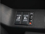 ◆両側電動スライドドア◆狭い駐車場でも乗り降りが楽々♪お子様が隣の車にドアを当ててしまう心配もございません!小さなお子様連れの方もこれで安心。