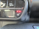 運転席助手席はシートヒーター付き