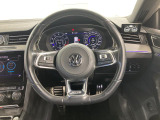 4WDシステム搭載。ラフロードで高い走破性を発揮してくれる本格派SUV。たくさんの道具を詰め込んで今こそアウトドアに!