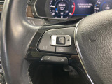 ◆クルーズコントロールにレーダーセンサーを組み合わせ、先行車を測定し設定されたスピードを上限に自動で加減速を行います。一定の車間距離を維持することで、長距離走行でのドライバーの疲労を低減させます。