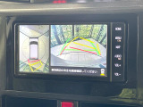 【全方位モニター】専用のカメラにより、上から見下ろしたような視点で360度クルマの周囲を確認することができます☆縦列駐車や幅寄せ時に活躍してくれます♪