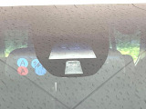 【シティブレーキアクティブシステム】低速走行中に前方の車両等を認識し、衝突しそうな時は警報とブレーキで衝突回避と被害軽減をアシスト。より安全にドライブをお楽しみいただけます。
