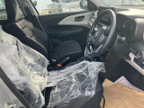 シートは運転する方の疲労が極力溜まらないように設計され、乗り心地も快適な素材を使用しています!是非一度ご来店いただき座ってみてください♪