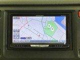 ナビゲーションはフルセグTV対応のメモリーナビ(社外品)を搭載しています。Bluetoothオーディオ機能がありますので、スマートフォンなどの音楽も再生できます。