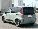 明るく広々、落ち着いた店内では、中古車のご検討・ご購入のほか、携帯電話(au)の購入等、様々なご相談に幅広く応えていきます♪