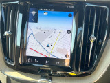 【9インチタッチスクリーン純正HDDナビ】「Apple Car Play」「Android Auto」対応のボルボ先進ナビゲーション「SENSUS」。最新地図データへ無料更新してお渡しします。