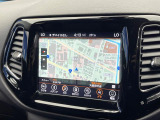 ●純正ナビ:一体感のあるナビは、高級感ある車内を演出してくれます。オーディオ機能も充実しておりますので、運転もより楽しめます♪