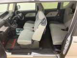 WEB掲載時にはお車に付いている装備と、様々な写真をたくさん載せるように心がけております。1台1台特徴をとらえたキャッチコメントを掲載しています。