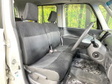 運転席シート廻りは使用感も少なく、良好な状態となっています。前オーナー様が丁寧に使っていたことがよくわかりますね。