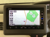 ナビゲーションはフルセグTV、インターナビ対応のGathers純正メモリーナビを搭載しています。Bluetoothオーディオ機能がありますので、スマートフォンなどの音楽も再生できます。