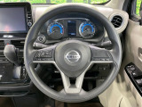 【ステアリングスイッチ】運転中、前方から目線をそらすことなく、オーディオ等の操作が可能な便利機能!安心&快適なドライブを演出してくれます♪