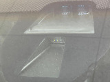 【シティブレーキアクティブシステム】低速走行中に前方の車両等を認識し、衝突しそうな時は警報とブレーキで衝突回避と被害軽減をアシスト。より安全にドライブをお楽しみいただけます。