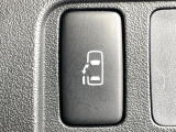 【パワースライドドア】スマートキーや運転席のスイッチでスライドドアの開閉が可能♪電動だから力を入れてドアを開ける必要が無く、小さいお子様でも、重い荷物を持っている時もラクに開け閉めできます♪