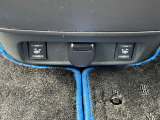 シートヒーター付きになります。寒い冬場にとても重宝しますね。