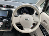 周囲が広く見わたせて運転しやすく室内も広々★