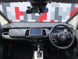 インパネ全体:視界が開けて前が見やすい設計です!安全に運転できます!