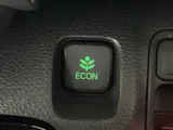 ★ECONスイッチ★ エコドライブを加速しよう!スイッチをONにすると、運転の仕方によるロスを抑え込み燃費をよくするようクルマが頑張ります(*^ー^*)燃費向上にチャレンジ♪