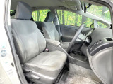 運転席シート廻りは使用感も少なく、良好な状態となっています。前オーナー様が丁寧に使っていたことがよくわかりますね。