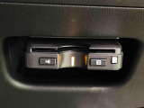 ETCカードを挿入することで高速道路を利用する際の支払いがキャッシュレスになったり、ETCスマートインターチェンジが利用できたり、とても便利なアイテムです!保証は修理保証のみとなります。