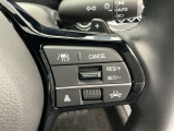 アクセルから足を離しても設定したスピードを保ち走行し、高速道路での疲労軽減に役立つクルーズコントロール付きです!