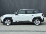 【MINI NEXT 認定中古車】安心の保証プログラムや延長保証など、MINI NEXT車両をご購入いただいたオーナーの皆様に、より快適なMINIライフを楽しんでいただくためのユニークなサービスをご用意しております。