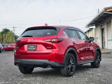 【CX-5】上質感と精悍さを兼ね備え、ワイド感を強調した意匠。オールラウンドな機能美と品格、洗練されたデザイン。