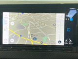 タッチスクリーンを採用。従来のナビゲーションシステムの域を超える、車両を総合的に管理するインフォテイメントシステムです。