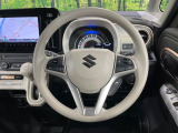 インテリアに合わせたデザインのステアリングは、運転される方のことも考え、運転しやすい形状、大きさです。是非一度、実際に触ってお確かめください。