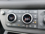 左右独立式フルオートエアコンディショナーなどの先進システムになります。外の気候に関わらず、目的地までリラックスして快適なドライブをお楽しみいただけます。