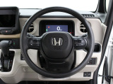 【運転席まわり】Honda独自の設計思想に基づき、自然に手を伸ばした先に操作したいものがあるようレイアウトを追求 !