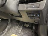 オートマチックハイビームスイッチ/フロントワイパーデアイサースイッチ/AC100Vスイッチ/手動光軸調整スイッチ