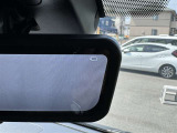 ★デジタルインナーミラー★車両後方カメラの映像をミラーに映すことで、後席に人や荷物があっても見ることができます!
