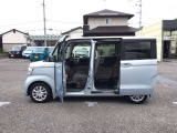 大きなドアで乗り降りがしやすいです
