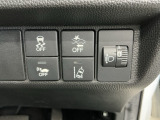 車がカーブの外側へ膨らんだり内側へ巻き込んだりする挙動を防止する横滑り防止装置、車両接近通報装置、万が一の時にあると心強いホンダセンシング機能-衝突軽減ブレーキ・路外逸脱抑制機能付きです!