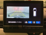 バックでの車庫入れも安心です!リアカメラが付いているバックモニター付のナビを装備しております。バンパーについているソナーや、操作線もついており距離感も画面から確認できます。
