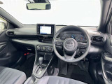 運転席まわりです。 各操作スイッチは使いやすい位置に配置されてます。
