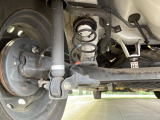 お車を安心してお乗りいただく為には、足回りの定期点検が欠かせません。サービスサポート(有償保証)では無料点検もご提供しており、安心のカーライフをお過ごしいただけるサポート体制が整っています。