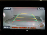 バックガイドモニターで、後方を確認しながら安心して駐車することができます。運転初心者も熟練者も必須の機能ですよ!