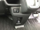 運転席シートヒーター装備