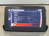 【マツダコネクト】ラジオ・テレビ/Bluetoothオーディオ、その他アプリケーションなどの機能で楽しむことができます。