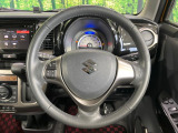 【純正革巻きステアリング】上質な革を使用することで、手にしっかり馴染みとても運転しやすいハンドルです♪