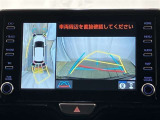 マルチビューバックガイドモニターで、後方を確認しながら安心して駐車することができます。運転初心者も熟練者も必須の機能ですよ!