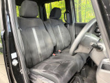 運転席シート廻りは使用感も少なく、良好な状態となっています。前オーナー様が丁寧に使っていたことがよくわかりますね。