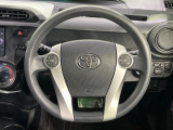 インテリアに合わせたデザインのステアリングは、運転される方のことも考え、運転しやすい形状、大きさです。是非一度、実際に触ってお確かめください。