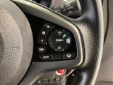 【アダプティブ・クルーズ・コントロール】予め設定した車速内でクルマが自動的に加減速。 前走車との適切な車間距離を維持しながら追従走行し、高速道路でのドライバーの疲労を軽減してくれる嬉しい機能付♪
