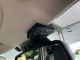 日産純正2ドラレコタイプを装着。フロントと車内を録画してくれるドライブレコーダー付き!