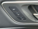 運転席にはメモリー機能付きパワーシートがついてます