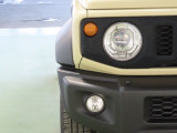 LEDヘッドライトは、点灯の瞬間から光量を発揮し、突然暗くなるトンネルなどでの安定感を高めます。